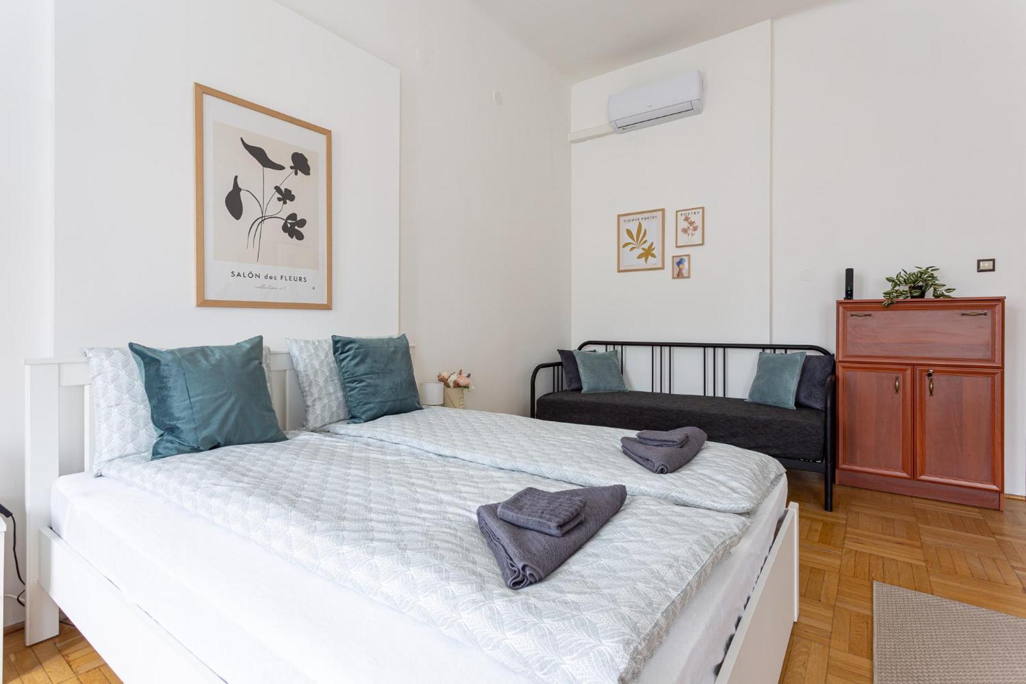 Urania Apartments Budapest Luaran gambar